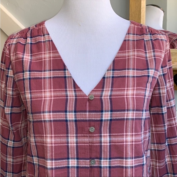 Madewell V-Neck Button Down Shirt I’m Stratfield Plaid - Picture 9 of 14